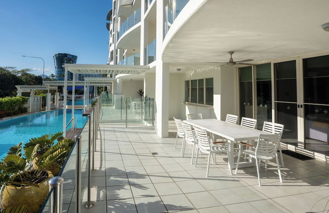 Waters Edge Apartment - Photo 47