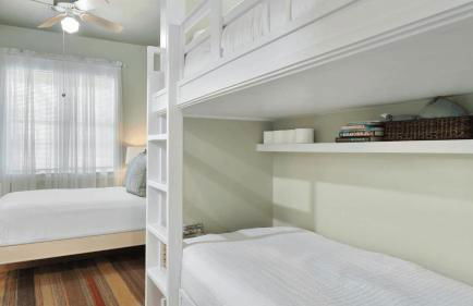 30A Grayt'n Greatful by Avantstay Charming Home+cottage, Walk to Western Lake - Foto 36