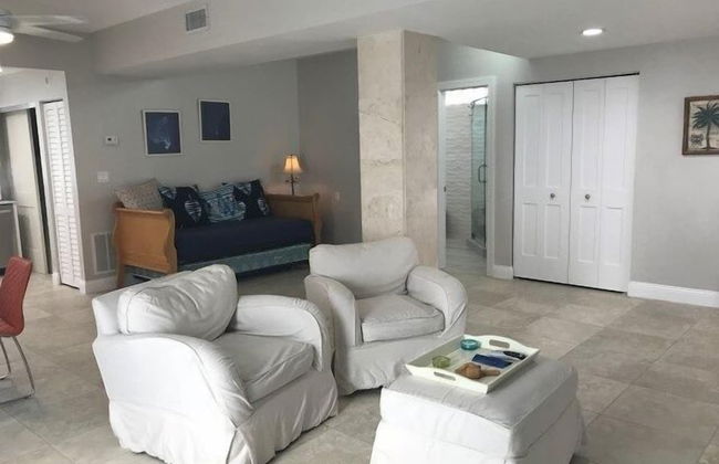 Beautiful Canal Front Home With Above Ground Pool, Dock And Fish Cleaning Station 4 Bedroom Home by RedAwning - Photo 12