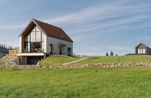 Rumiane pola - stodoła na Mazurach z widokiem na jezioro - Foto 3