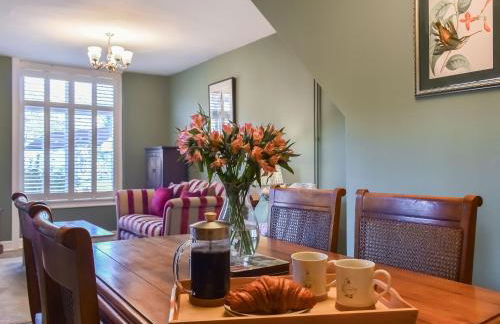 Meadowcroft - Photo 1