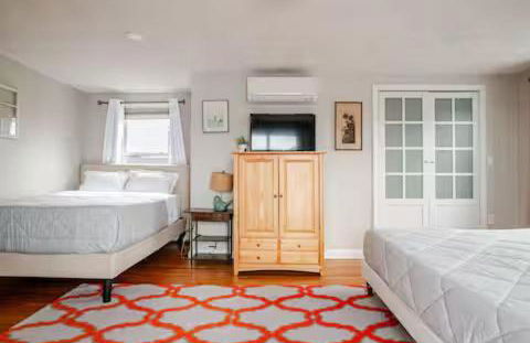 NEW! Family-Friendly Getaway -1 Mi to Dtwn Salem w Roof Deck & Tiki Bar - Foto 11