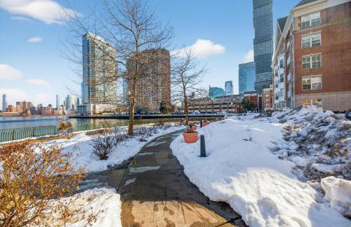 Newport 1 BR w Work Setup by Anyplace - 11747 - Foto 65