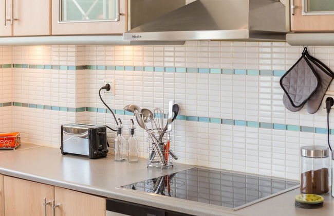 Bright & Spacious two-floor Family Garden Home - Foto 15