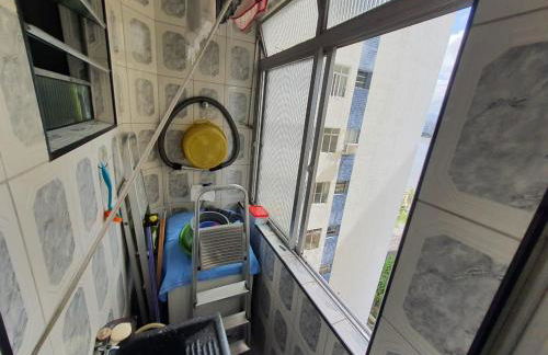 Apto frente à praia, aconchegante, vista lateral pro mar! - Foto 21