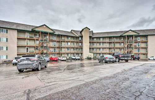 Pool Access and Lake Views Camdenton Condo - Photo 23