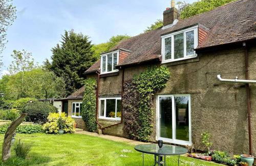 EasyRest - Spacious Detached House - 10 Beds - 5 Bedrooms - 4 Bathrooms - Secure Parking 5 Vehicles - Excellent Road Links - Perfect for Contractors & Large Groups - Foto 31