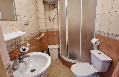 Duży dom letniskowy - bliźniak nad jeziorem Skarlińskim I 180m od jeziora I łódka wiosłowa w cenie - Foto 11