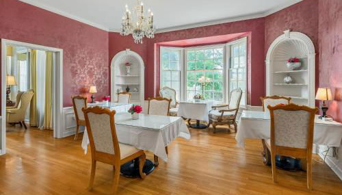 King suite-Huge tub-A Charmer-The Blue Jay Suite - Foto 5