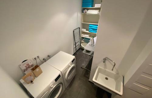 Idyllic 6 bed villa stunning sea view salt pool - Foto 60