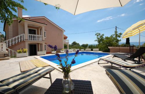 Apartment Krebelj by El-Pi Tours - Foto 1