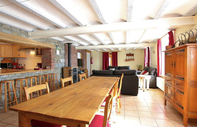 Former Farmhouse in Adorned Village - Foto 25