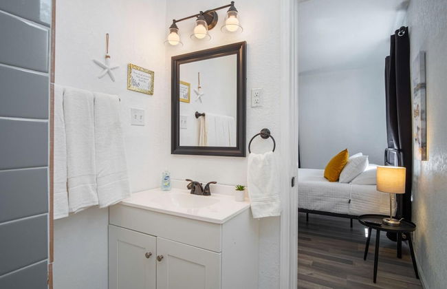 Charming 4BR 2BA Only 5 Mins Downtown Riverwalk - Foto 18