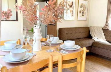 Harwich - Caravan - Sleeps 10 - Garden - Pool - Foto 1