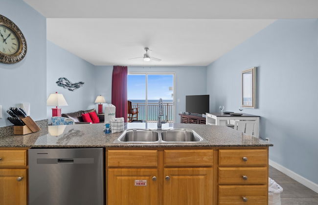 Splash Beach Resort by Book That Condo - Photo 54