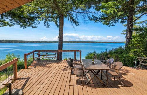 Incredible Sunset at Beachfront Glamping Cabin on Private, Herron Island with Fire Pit and Kayaking near Olympia, Washington - Foto 23