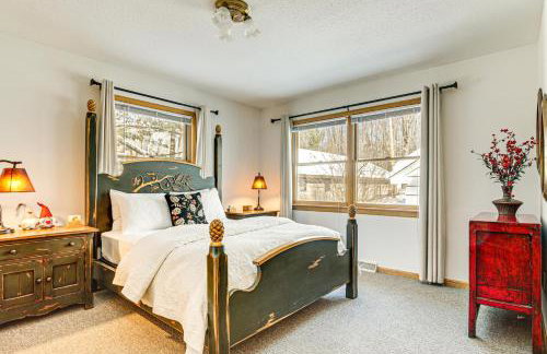 Lakefront Home with Private Beach in Rhinelander! - Foto 11