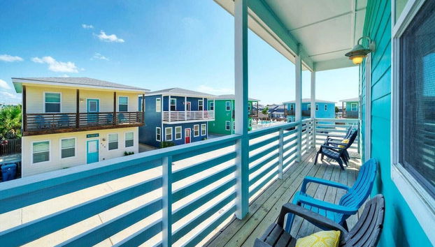 2 Blocks to the Beach, Pool, Patio w/ Bar Awave From it All by Avantstay - Foto 3, Interior