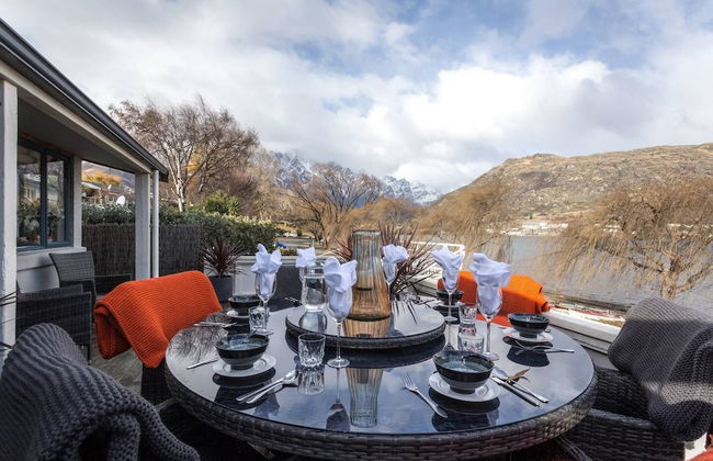 Lake Edge Family Cottage Panoramic View - Foto 26