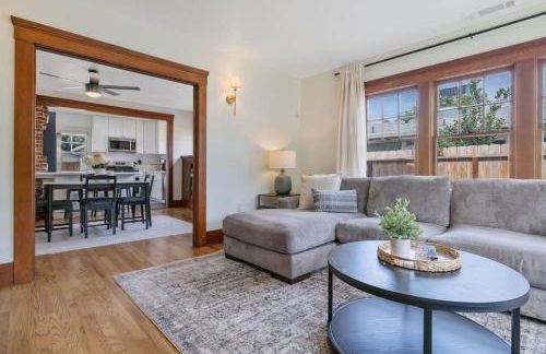 2 bed, 2 bath, historic beauty, walk downtown - Foto 11