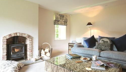 Garden Cottage - Photo 2