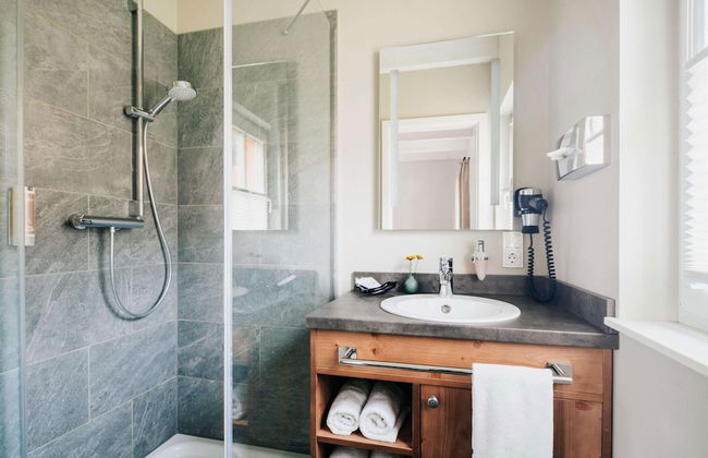 Semi-detached Houses, Turf House - Photo 66