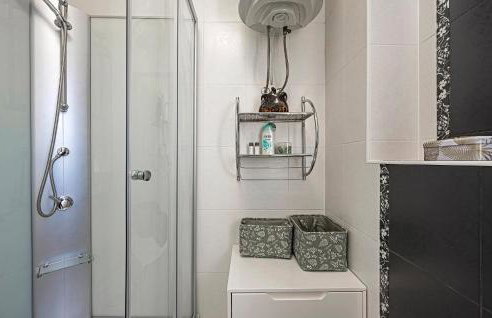 1 Bedroom Gorgeous Apartment In Zlarin - Photo 15