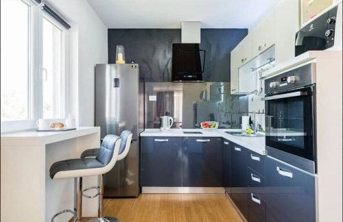 Luxury Apartment with Private Heated Pool - Foto 24