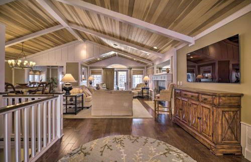 Waterfront Retreat with Dock, Pool and Jet Skis - Foto 13