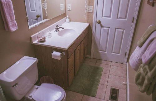 Fully Furnished Camping Cabin near Cherokee National Forest - Foto 32