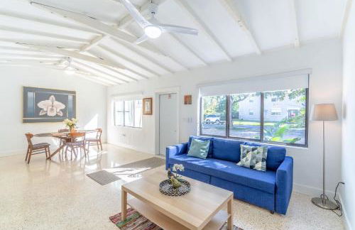 Renovated Apts with Kitchen, Fast WiFi, Smart TV, Roku & Pool Onsite 4 mi to Surfside Beach - Foto 37