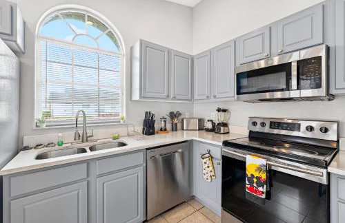 Entire Disney Retreat Home minutes from Disney, Shopping, and Restaurants 4br,2ba,7beds sleeps 10 - Foto 22