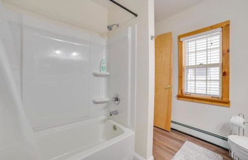 7 Mi to Nubs Nob Lakefront Abode with Fire Pit! - Foto 14