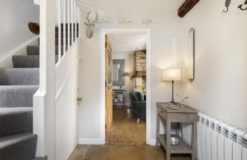 Corner Cottage - Photo 5