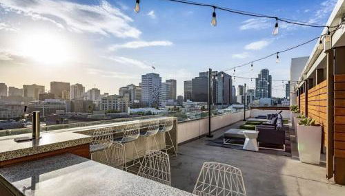 Spacious 3bed Apt with pool close to SDCC - Foto 2