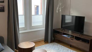 City Apartment - Photo 3