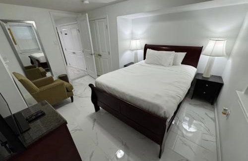 Lovely Remodeled 2bdrm Basement Home - Foto 36