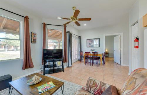 Eloy Vacation Rental with Community Pool and Courtyard - Foto 1