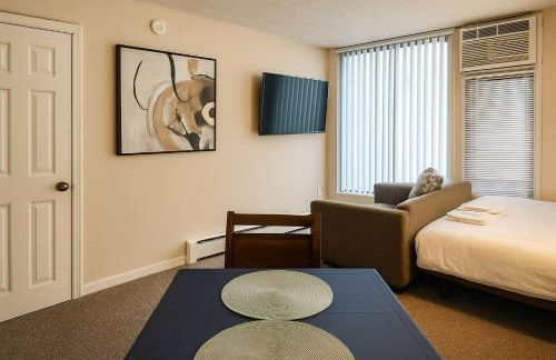 Ann Arbor Downtown Access - Walk to Stadium, Major Hospitals & Restaurants - Photo 13