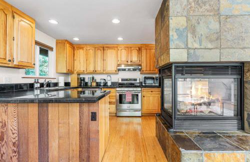 Bellevue Forest Haven Hideaway - Photo 10