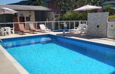 Quitinetes Canto Verde Caraguá - Foto 8