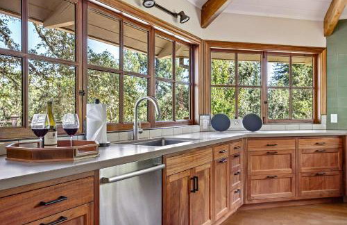 10 Acre Estate with Views Teahouse and Pickleball Court - Foto 21