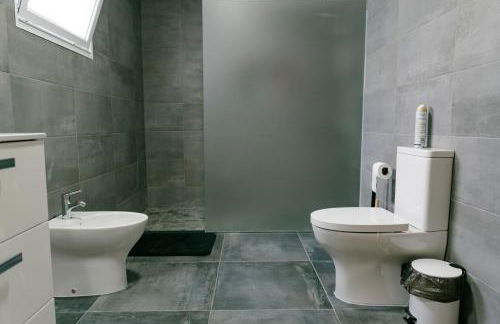 Village House - Photo 18