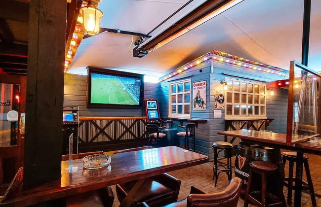 Ewings Bar & Self-Catering Accommodation - Foto 13