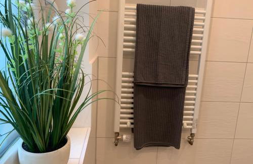 Barrierefrei - 24Std-CHECK-IN kontaktlos - Kingsize Bed - W-LAN - Parkplatz W 3 - Foto 13