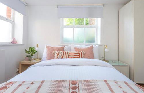 Bright and Spacious 3BDR Loft by Tooting Broadway - Photo 15