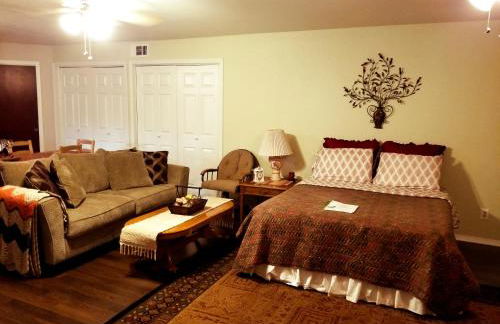 Charming Downstairs Unit - Foto 4