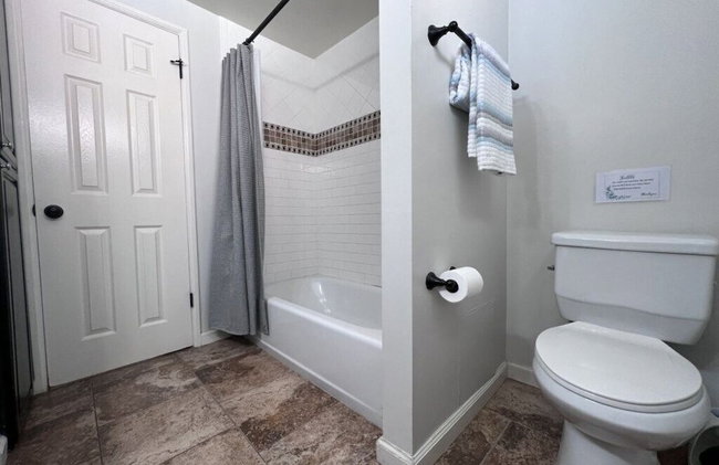 Large Family Pool Home 2.5 Miles To Disney w/3 King Beds!!! - Foto 41