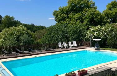La Colline de Tilleul - Les Deux Puits - Cosy Cottage with swimming pool near Aubeterre - Foto 24