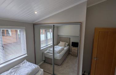Luxury Hot Tub 3 Bedroom Lodge - Lake Windermere - Foto 16
